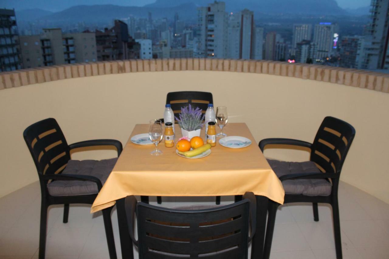 Apartamento Benidorm Viena Buitenkant foto